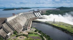 Brasil anuncia que retomará la importación de electricidad de Venezuela