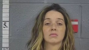 La indignante foto policial de una mujer que mató a tiros a sus dos hijos pequeños en Kentucky