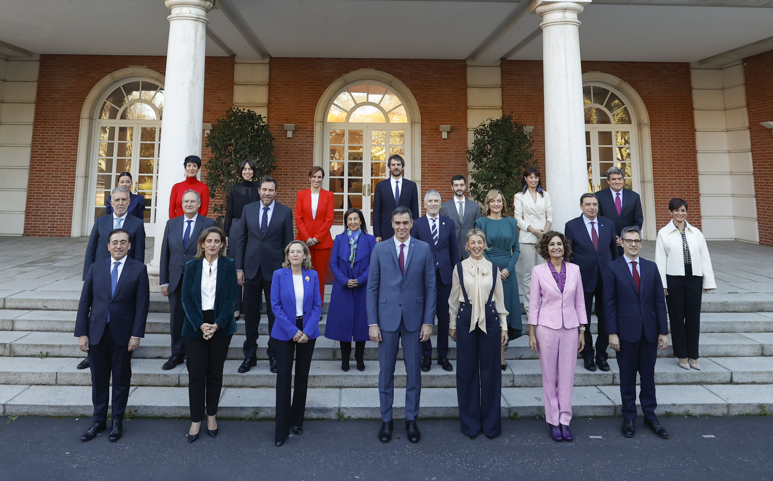 Primera FOTO del nuevo Consejo de Ministros de Pedro Sánchez