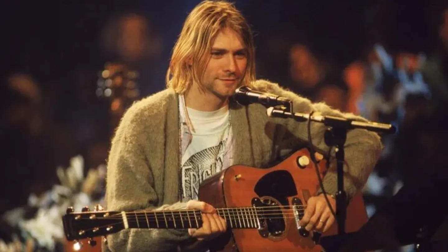 Los demonios de Kurt Cobain y la guitarra más cara de la historia: así fue el MTV Unplugged de Nirvana