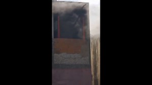 EN VIDEO: presunto cortocircuito provocó el incendio de una casa de Misión Vivienda en La Guaira