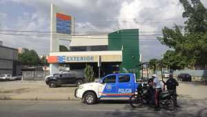 Al estilo de la serie “La Casa de Papel” robaron banco en Maracay