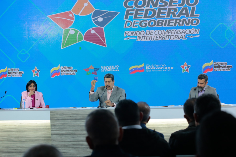 Maduro no se ha sacado la espinita y volvió a apuntar contra las propuestas económicas de Milei (VIDEO)