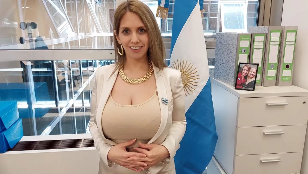 María Celeste Ponce, la diputada argentina que se volvió VIRAL por esta FOTO