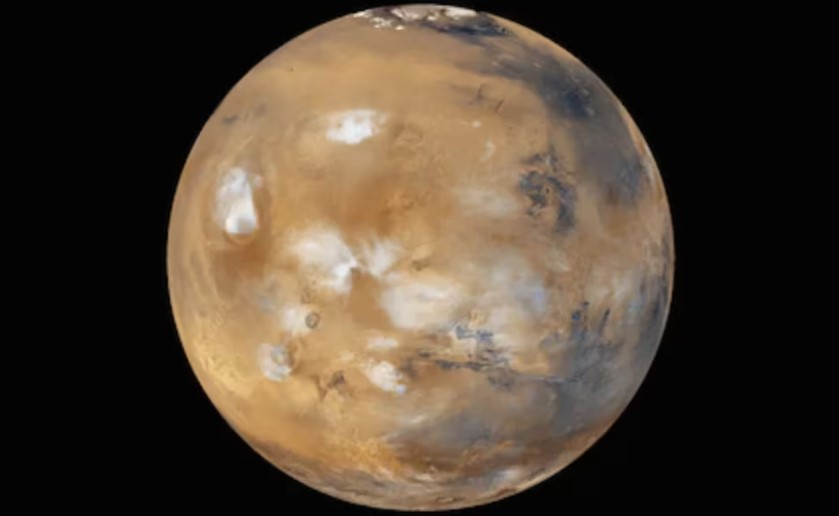 En Marte nieva más de lo estimado, según nuevo método de mediciones