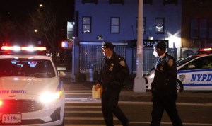 Dos policías y un sospechoso muertos en un tiroteo en una ciudad del estado de Nueva York