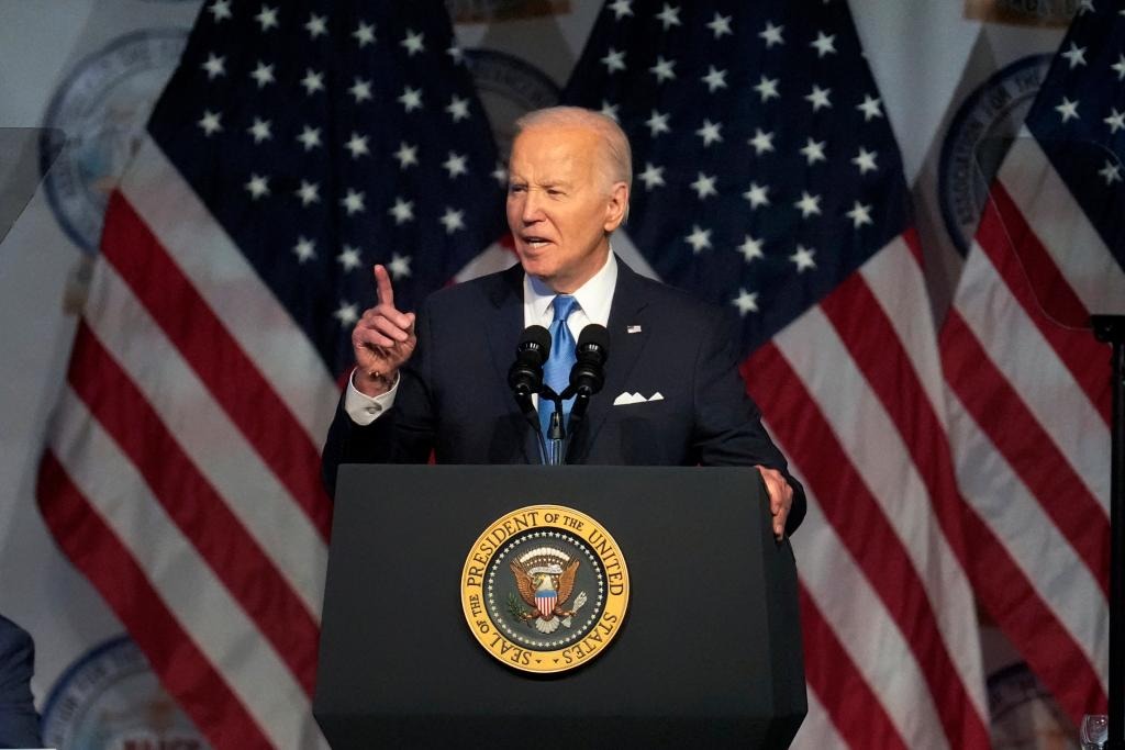 El último e insólito error de Biden que aumenta las dudas sobre su salud mental (VIDEO)