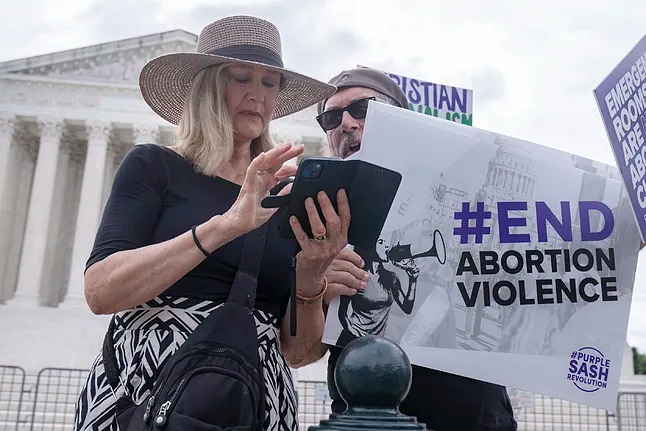 El Supremo de EEUU permite temporalmente realizar abortos de emergencia en Idaho