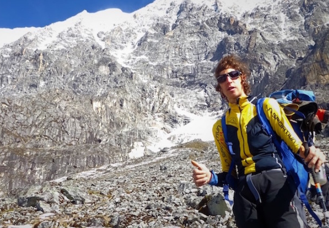Alpinista italiano sufrió una caída mortal mientras intentaba escalar un pico nevado en Perú