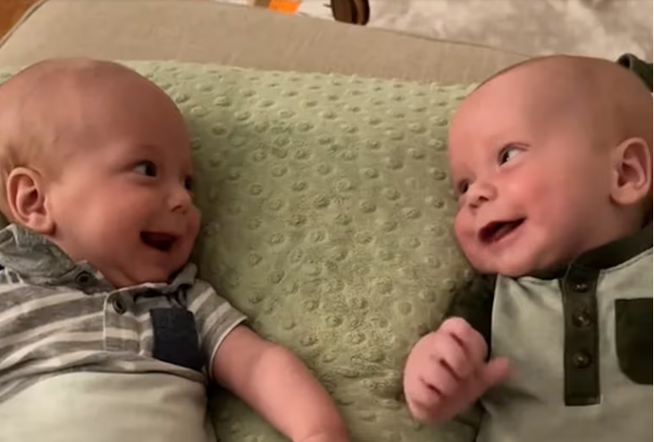 EN VIDEO: el increíble momento en el que bebés gemelos se ven por primera vez