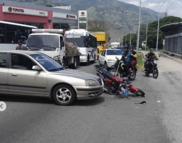 Motopiruetas, el “deporte nacional” que tiene a merideños con los nervios de punta