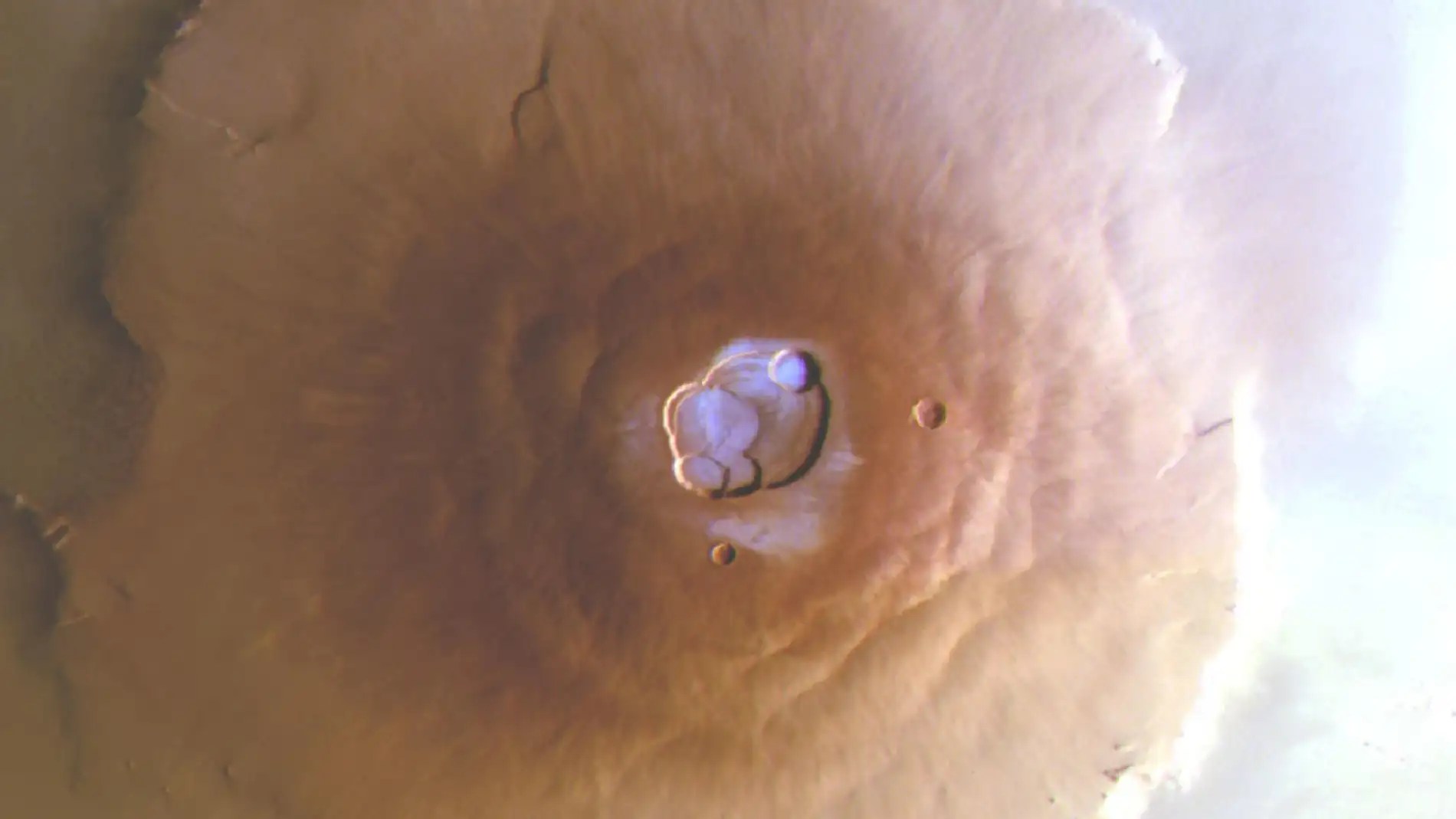 Descubrimiento en Marte: hallan escarcha en volcanes del planeta rojo, desafiando teorías previas