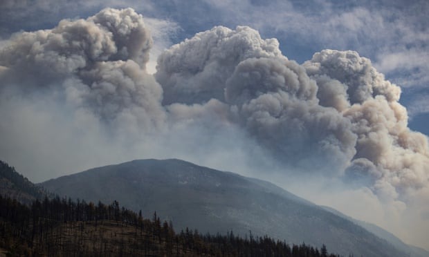 Oregón enfrenta el mayor incendio forestal activo de EEUU
