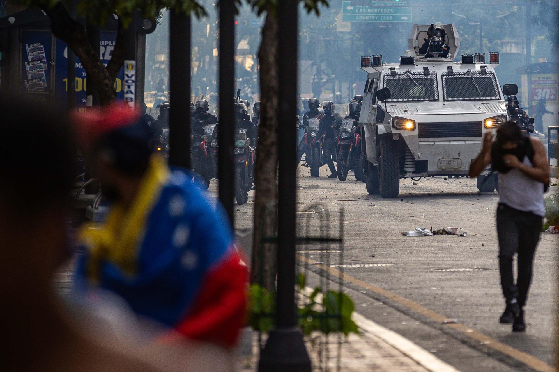 Militantes de la izquierda venezolana solicitan a Brasil, Colombia y México interceder para que el chavismo finalice la represión