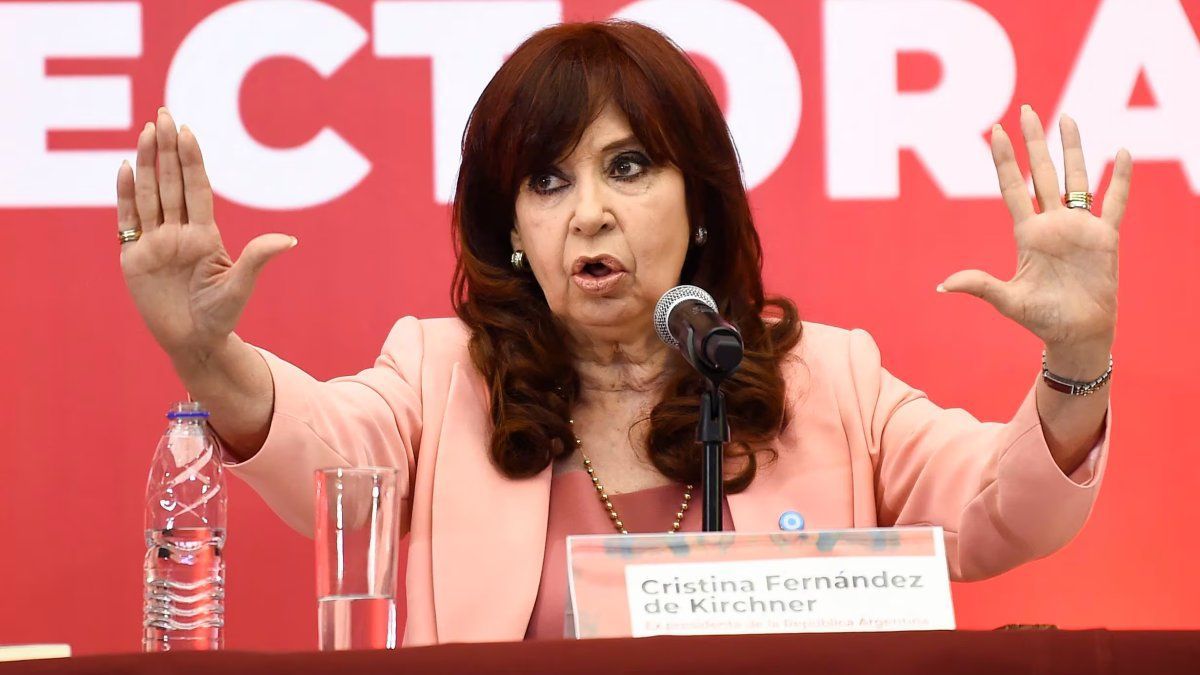 Cristina Fernández critica políticas económicas de Javier Milei: Son un combo letal